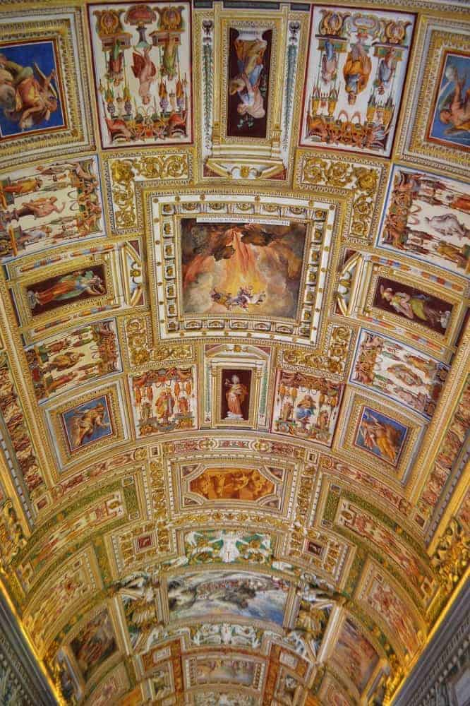 vatican-museum-ceiling-frescos | Day Trip Tips