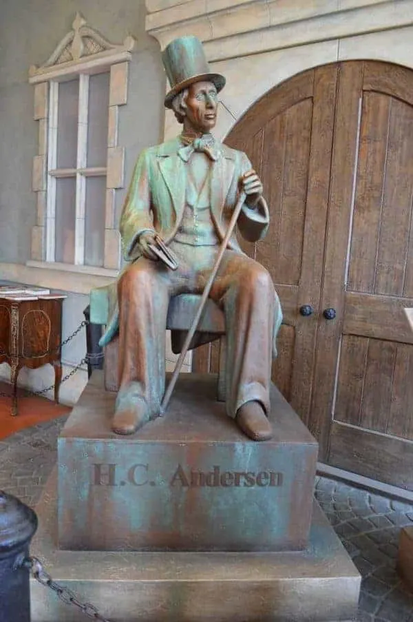 Hans Christian Andersen Museum Statue