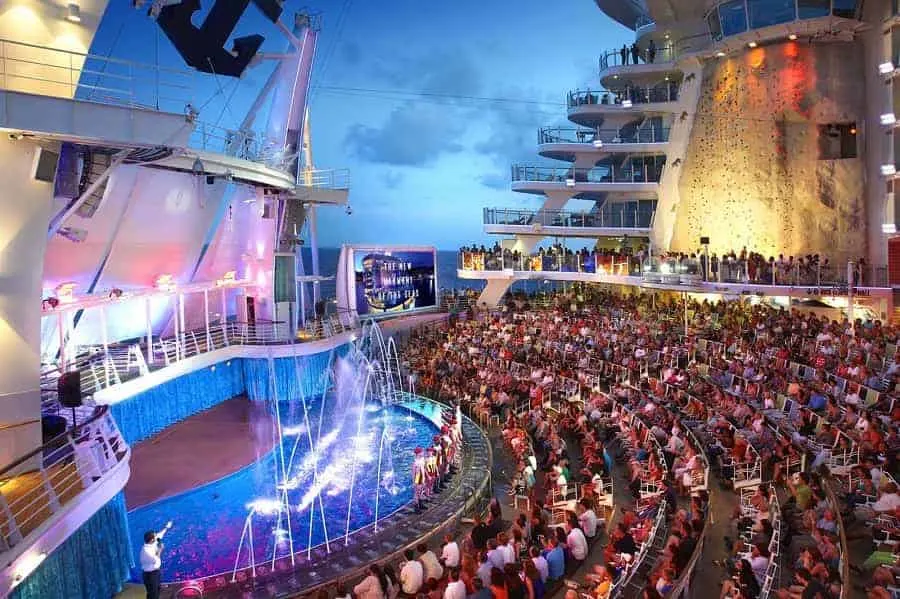 Aqua Theater on the Harmony of the Seas