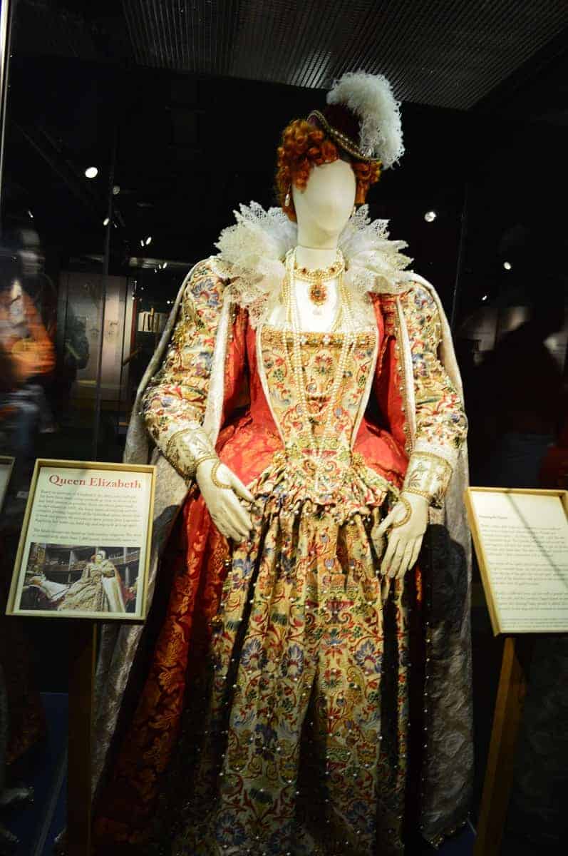 Elizabethan Costuming in Globe Theater London Exhibit
