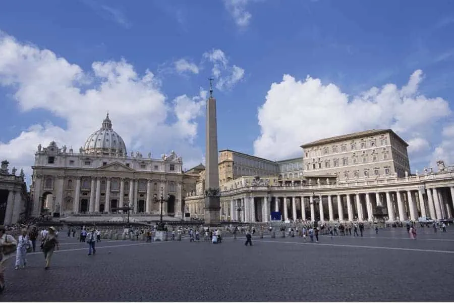 What You'll find in St. Peter's Square