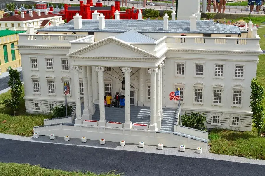 Legoland Florida Whitehouse with Obama Family