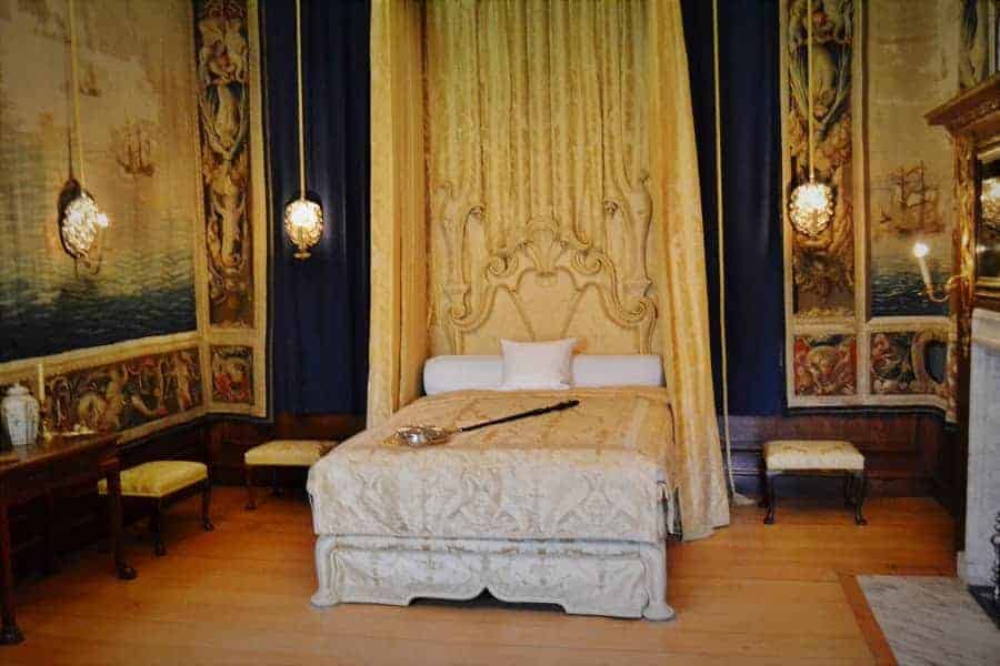 Hampton Court Bedchamber