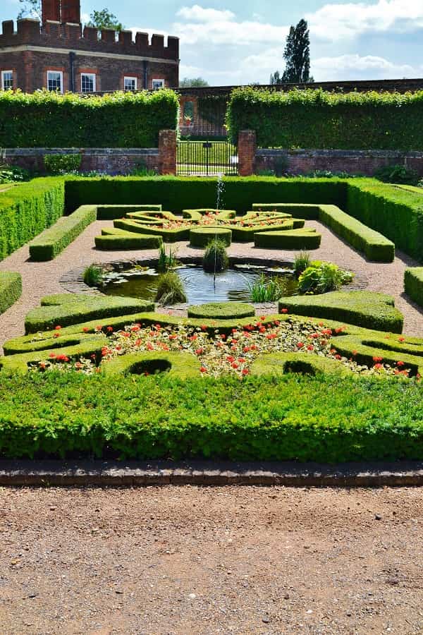 Hampton Court Garden