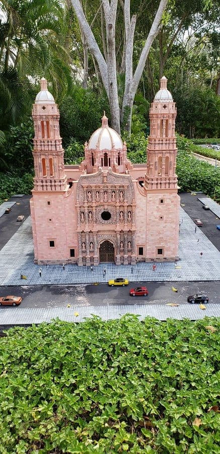 Replicas of Mexican Buildings