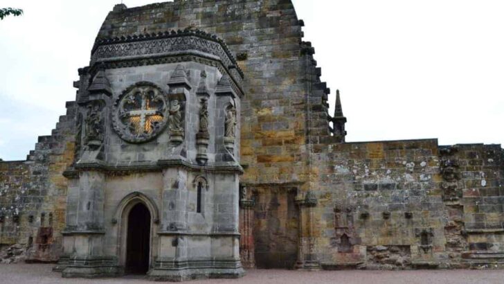 History of Rosslyn Chapel in Scotland