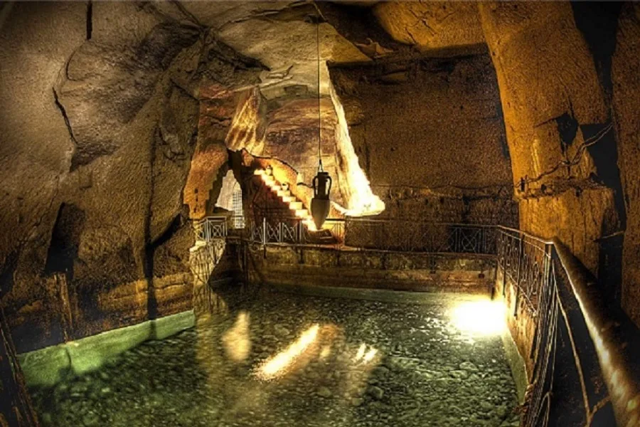 Naples Underground Tour