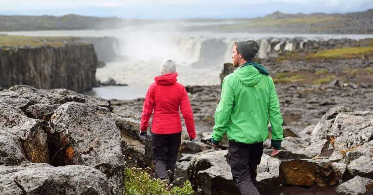 What to Wear to Iceland in Spring