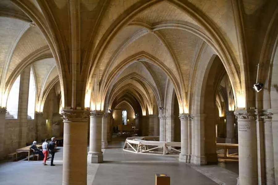 Conciergerie in Paris France