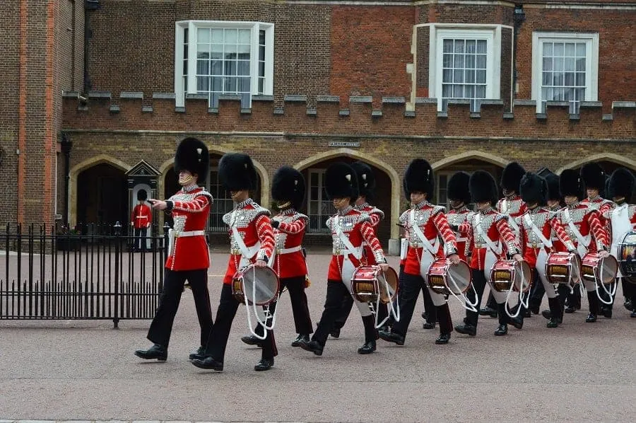 Watching Changing of the Guard at St James Palace