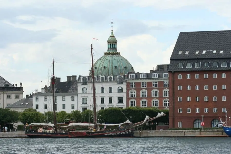 Copenhagen Cruise along the Canal