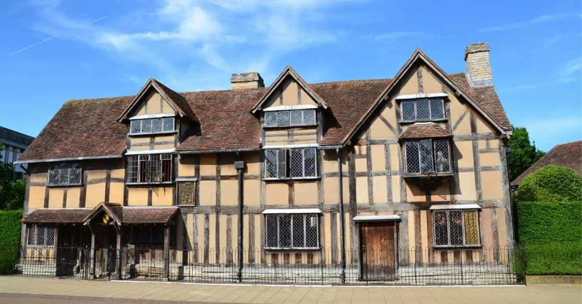 Touring Shakespeare sites in Stratford upon Avon & London
