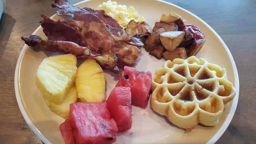 Breakfast Buffet at Windjammer