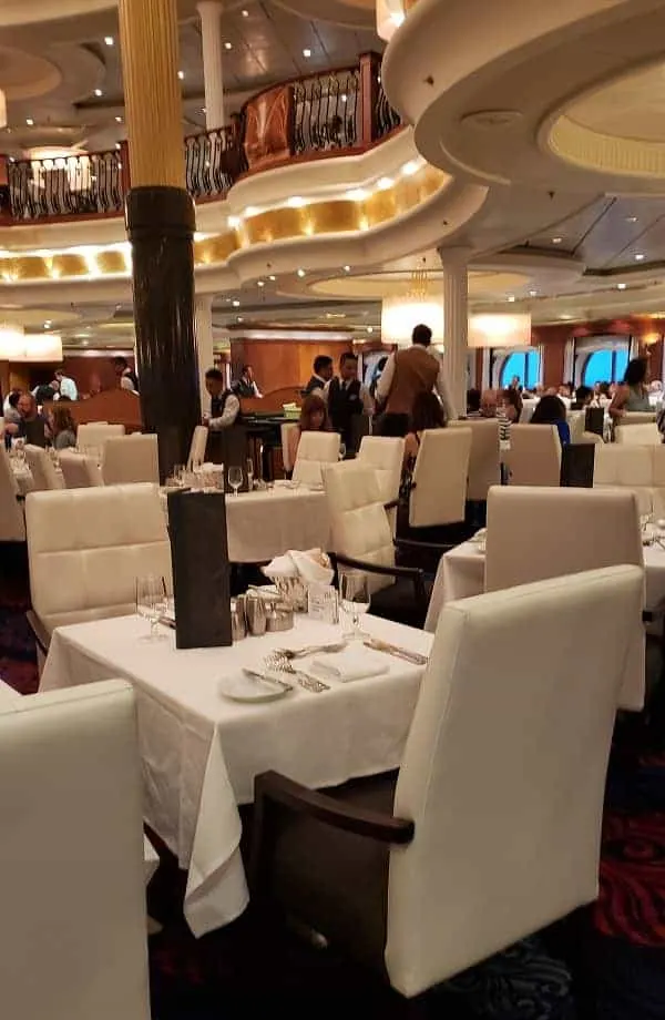 Dining room seating Navigator of the Seas