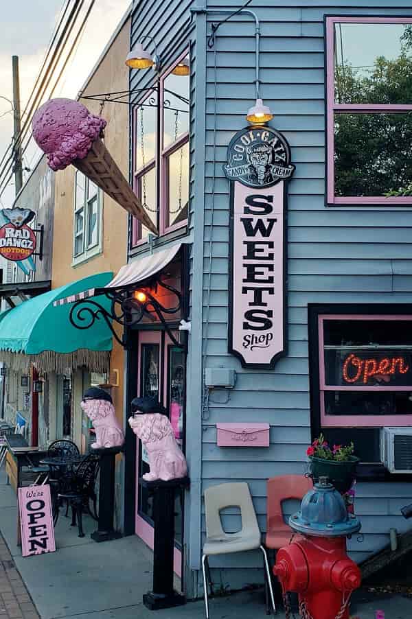 Downtown Burnsville Ice Cream Shop
