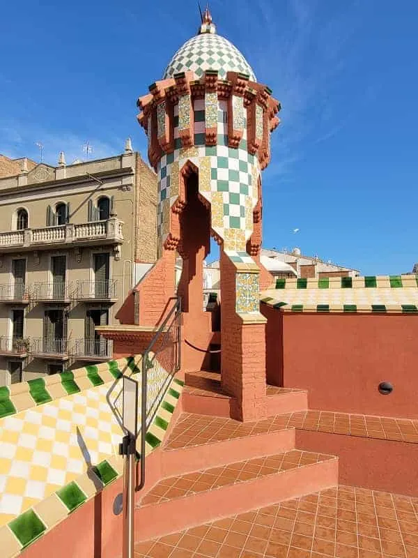 Casa Vincens Tower