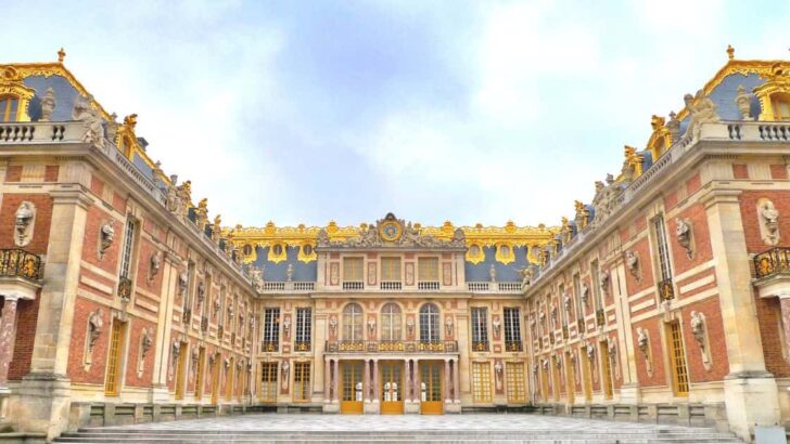 Going Inside The Palace of Versaille Exterior