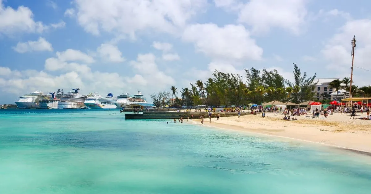 nassau bahamas public beaches